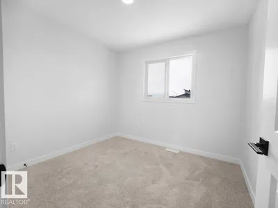 260 24 ST SW SW photo 33