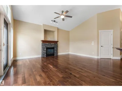 #214 50 HEATHERGLEN DR photo 20