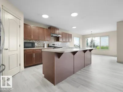 3010 17A Ave NW photo 22