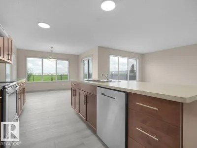 3010 17A Ave NW photo 27