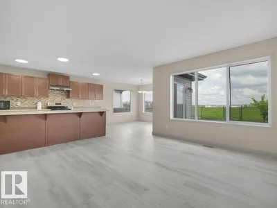 3010 17A Ave NW photo 31