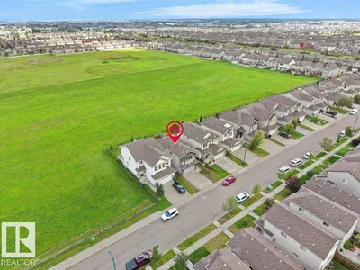 3010 17A Ave NW photo 4