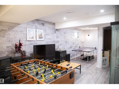 9240 224 ST NW photo 22