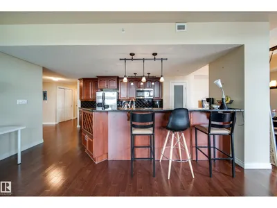 #1301 9020 JASPER AV NW photo 4