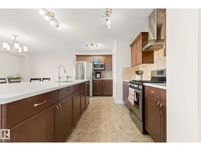 724 40 AV NW photo 11