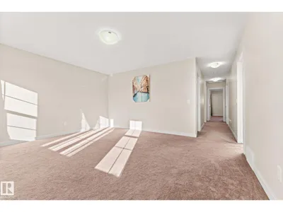 724 40 AV NW photo 38