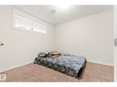 724 40 AV NW photo 45