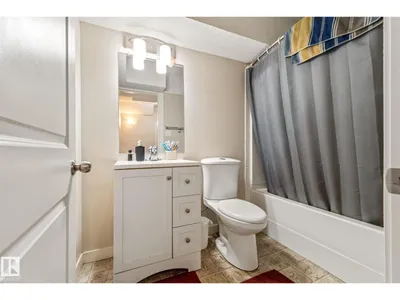 724 40 AV NW photo 48
