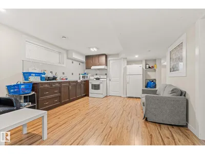 724 40 AV NW photo 51