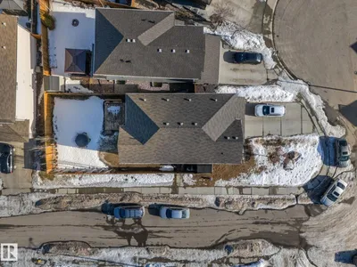 724 40 AV NW photo 66