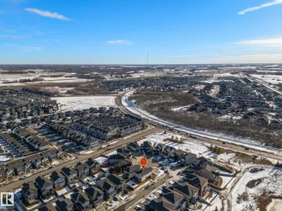 724 40 AV NW photo 71
