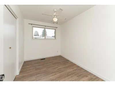 7120 139 AV NW photo 16