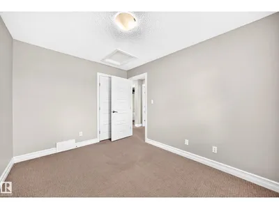 4212 CHARLES CL SW photo 42