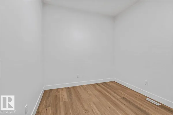 29 Foxtail RD photo 3