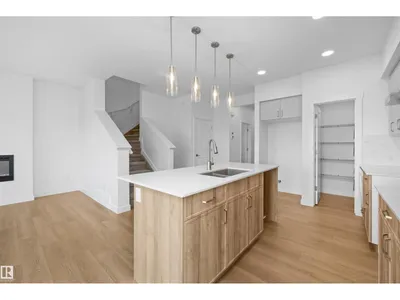 8632 183 AV NW photo 11