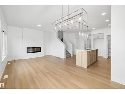 8632 183 AV NW photo 15