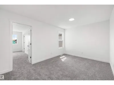 8632 183 AV NW photo 21