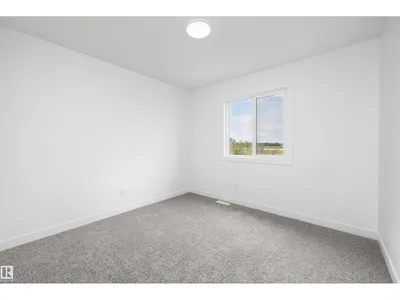 8632 183 AV NW photo 27