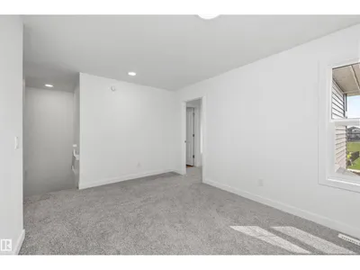 8632 183 AV NW photo 23