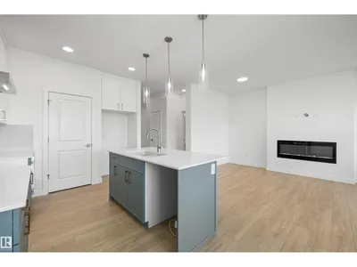 8616 183 AV NW photo 12