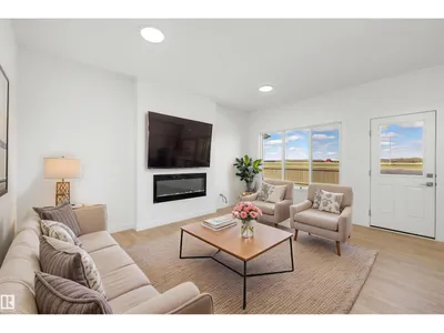 8616 183 AV NW photo 19