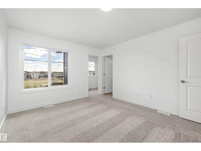 8616 183 AV NW photo 35