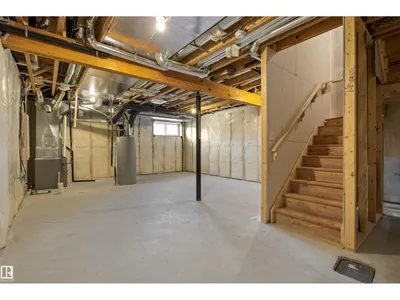 8616 183 AV NW photo 42