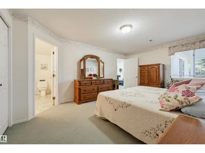#211 10915 21 AV NW photo 19