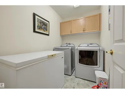 #211 10915 21 AV NW photo 24