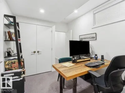 10433 140 ST NW photo 37