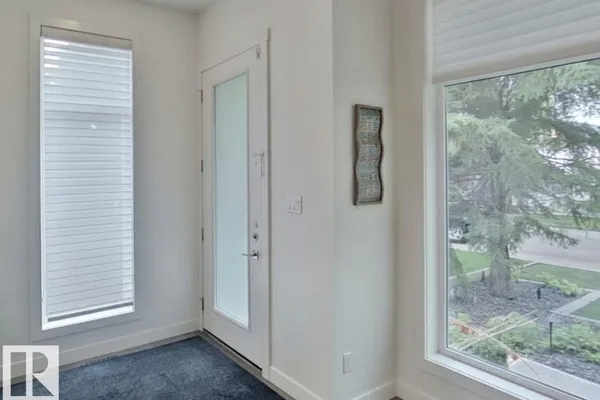 10433 140 ST NW photo 3