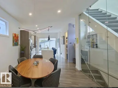 10433 140 ST NW photo 10