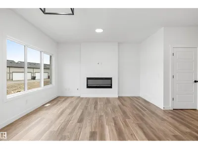 4039 207 ST NW photo 18