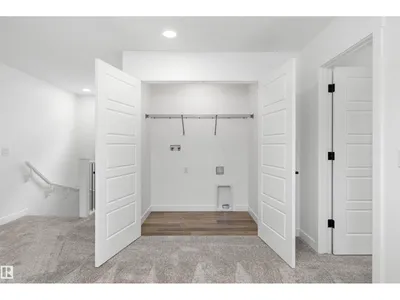 4039 207 ST NW photo 32