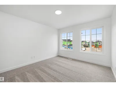 4039 207 ST NW photo 35