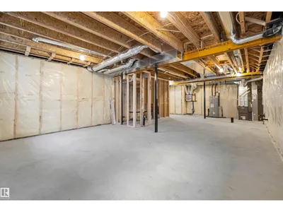 4039 207 ST NW photo 45