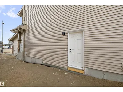 4039 207 ST NW photo 46