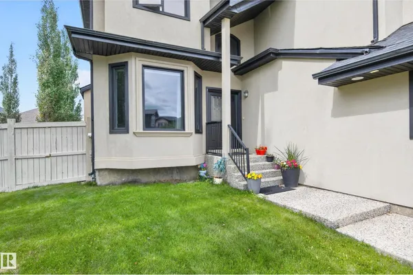 3006 Montrose BV photo 3