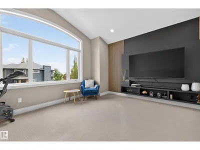 3006 Montrose BV photo 32