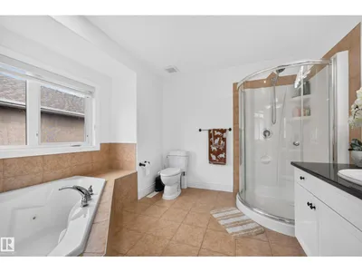 3006 Montrose BV photo 37