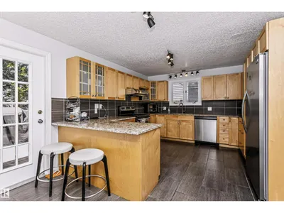 6016 177 ST NW photo 15