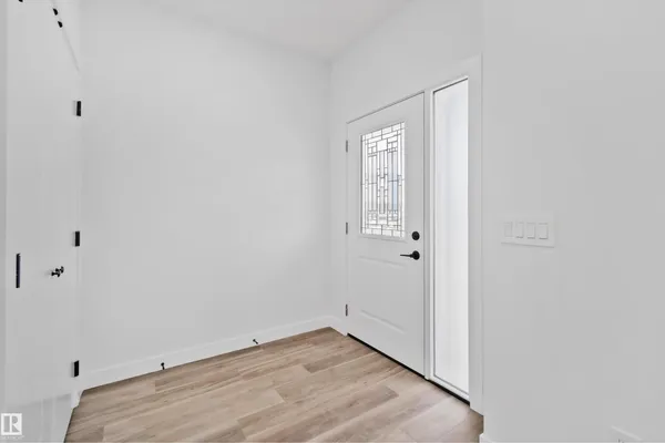 324 ROBERTS WD photo 2