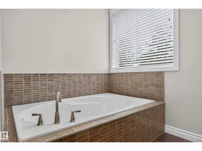 12724 148 AV NW photo 34