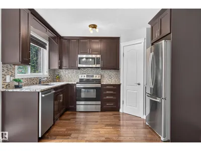 12724 148 AV NW photo 18