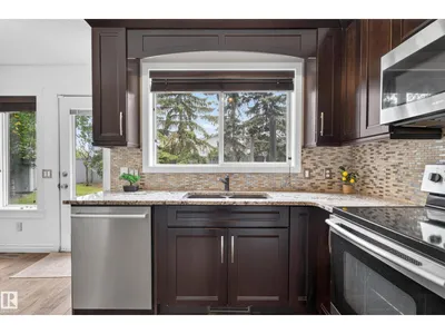 12724 148 AV NW photo 21