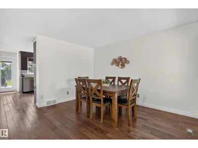 12724 148 AV NW photo 13