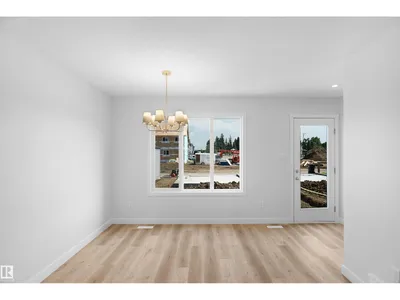 20847 16 AV NW photo 11