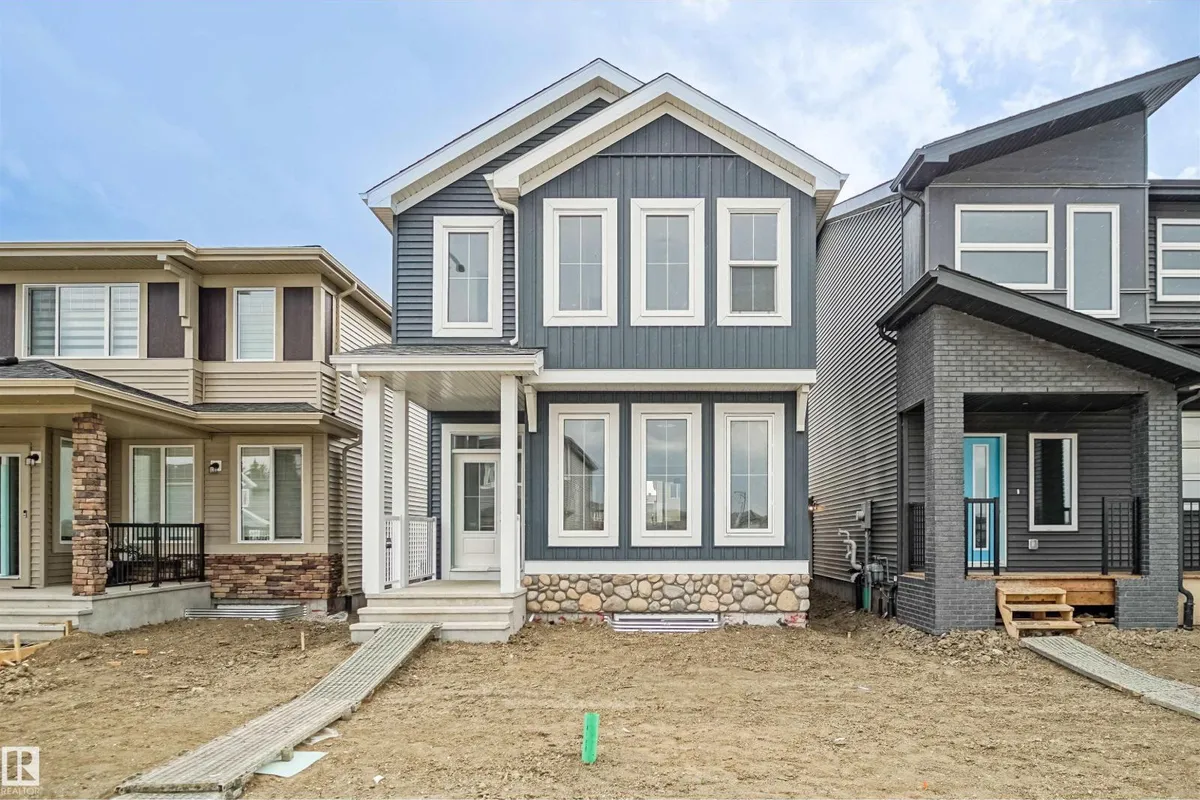 21148 25 AV NW exterior