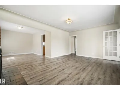 10426 79 ST NW photo 26