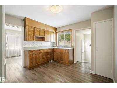 10426 79 ST NW photo 29